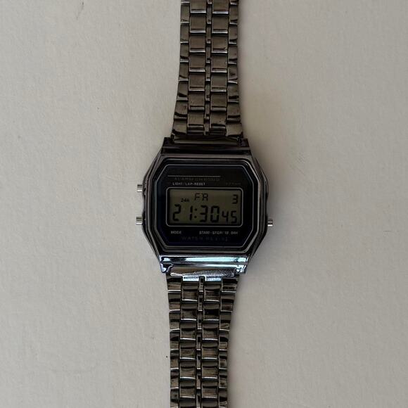 Casio Digital Watch Black Silver Accents Unisex Retro Y2K Quartz New - Picture 3 of 10